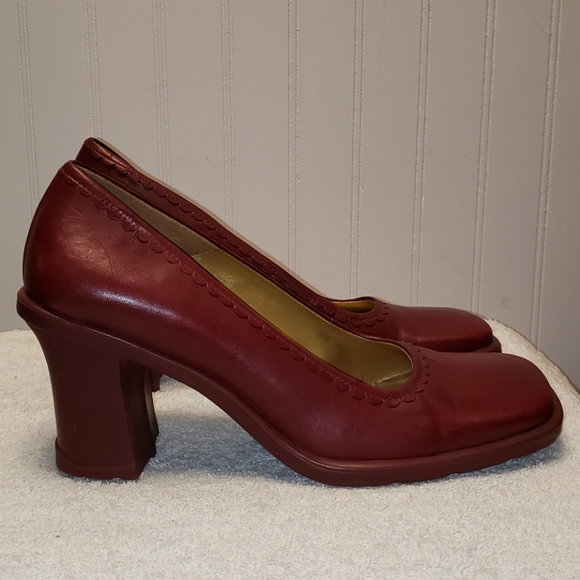 Massimo Red Leather square toe, block heels, 8.5 - Picture 5 of 14